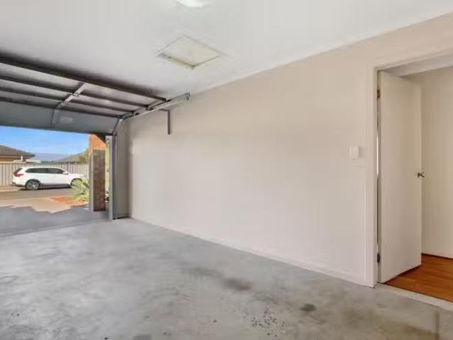 Deal! 29 Cassia Street, Munno Para West, SA 5115