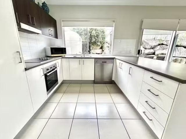 Deal! 2/9 Cavella Drive, Glen Eden, QLD 4680