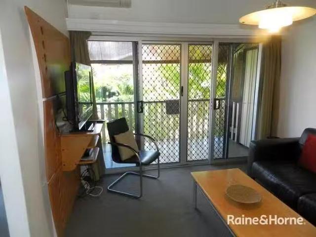 Nice 2/9 Lord Street, Gladstone Central, QLD 4680