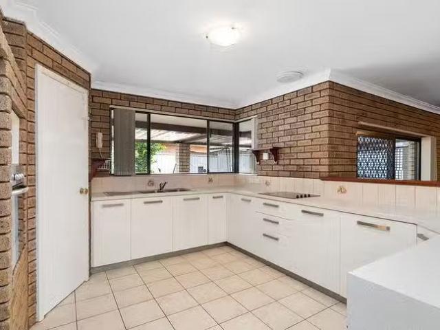 Deal! 2 Myrtle Court, Morley, WA 6062