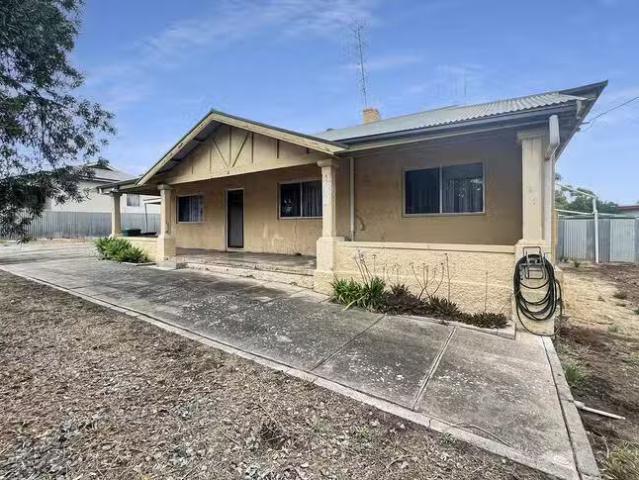 Deal! 2 Matthew Place, Port Lincoln, SA 5606