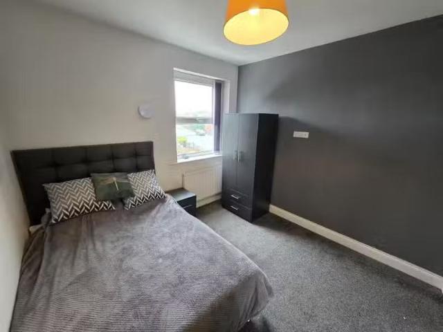 Cheap 2 BA 1 bedroom house share for rent in Buckley Lane, Far.