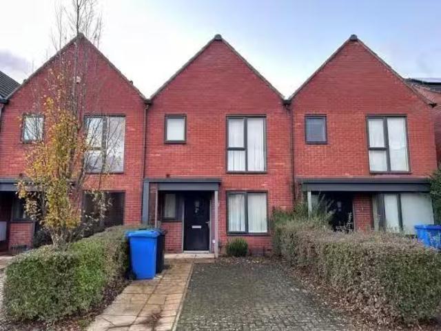 Cozy 2 BA 2 bedroom terraced house for rent in Prince George D.