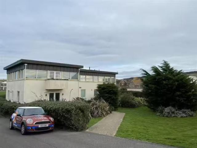 New 2 BA 2 bedroom apartment for rent in College Road, Seaford.