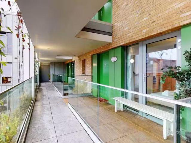 Rental! 2 BA 2 bedroom apartment for rent in Ashwin Street, Lo.