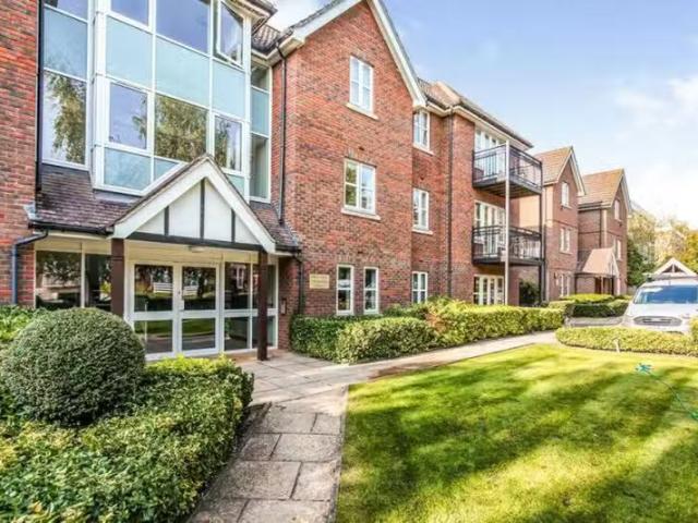 Just in! 2 BA 2 bedroom apartment for rent in Beckenham Grove.