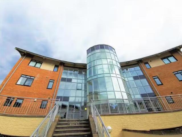 Cheap 2 BA 2 bedroom apartment for rent in Britannic Park, Mos.