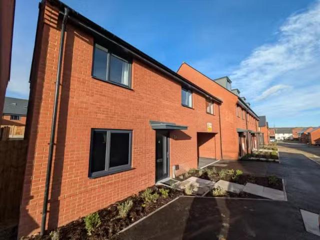 Cheap 2 BA 2 bedroom apartment for rent in Burgoyne Way, Cheri.