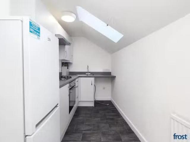 Cozy 2 BA 2 bedroom apartment for rent in Wesinteraction Road.