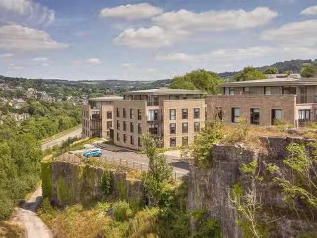 Nice 2 BA 2 bedroom flat for rent in Matlock Spa Road, Matlock.