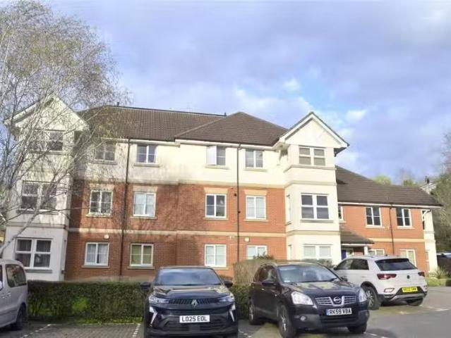 Cheap 2 BA 2 bedroom flat for rent in Sunnydene Road, CR8