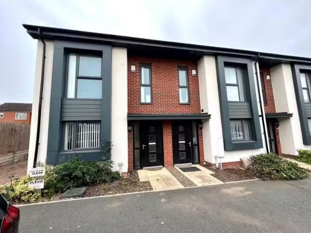 Deal! 2 BA 2 bedroom house for rent in Starling Close, Coventr.