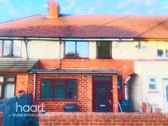 Charming 2 BA 3 bedroom terraced house for rent in College Str.