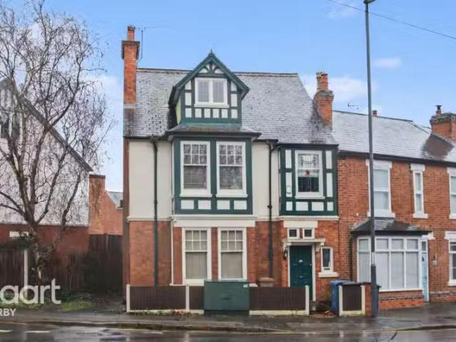 For Rent! 2 BA 3 bedroom semi detached house for rent in Mansf.