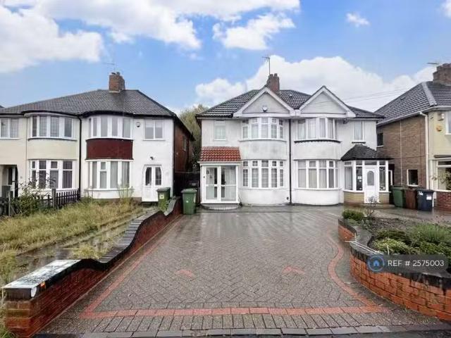 Unique 2 BA 3 bedroom semi detached house for rent in Rock Roa.