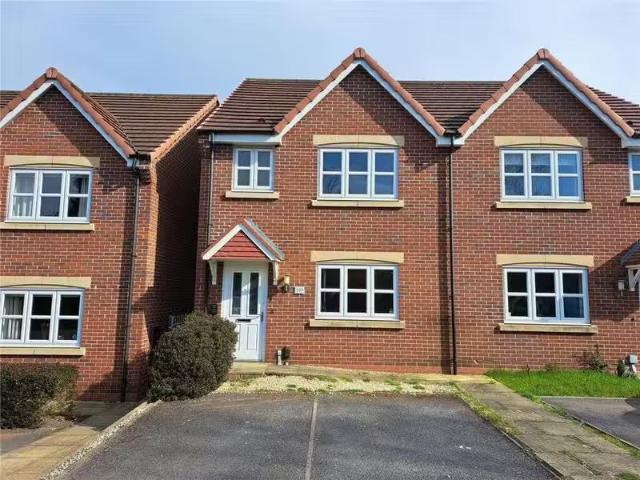 Deal! 2 BA 3 bedroom semi detached house for rent in Sutton Pa.