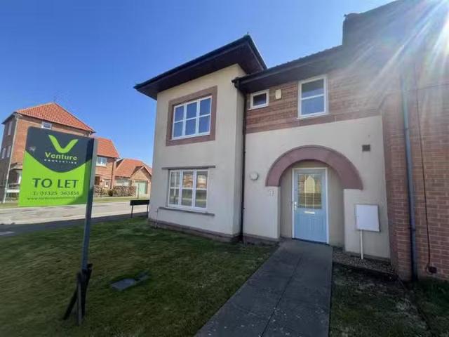 Just in! 2 BA 4 bedroom terraced house for rent in Edward Peas.
