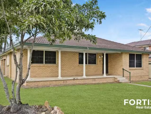 For Rent! 2 Batt Street, South Penrith NSW 2750