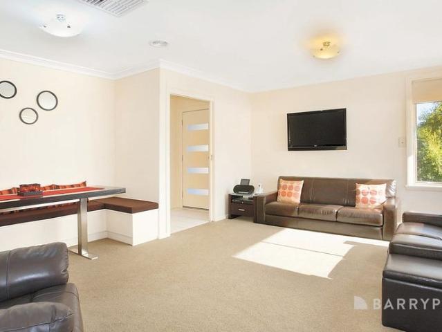 Charming 2 Bed Unit In Popular Buninyong