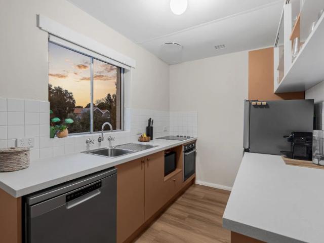 Charming 2 Bed Unit in the Heart of South Perth