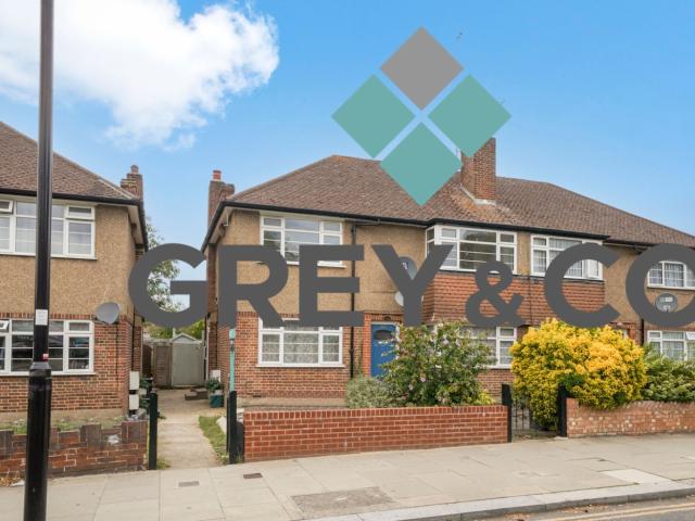 Charming 2 Bed Flat in Greenford, Excellent Transport Links
