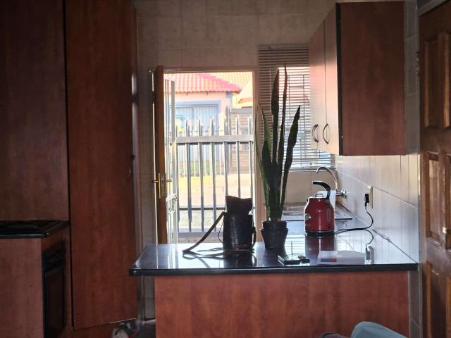 Charming 2 Bed Rental in a Safe Akasia Estate