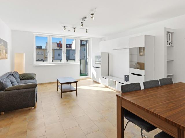 Charming 2 Bedroom 3 Room Flat in the Heart of Charlottenburg, Berlin, Berlin Amsterdam Apartments for Rent