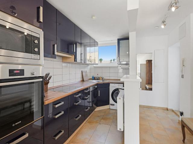 Charming 2 Bedroom 3 Room Flat in the Heart of Charlottenburg, Berlin, Berlin Amsterdam Apartments for Rent