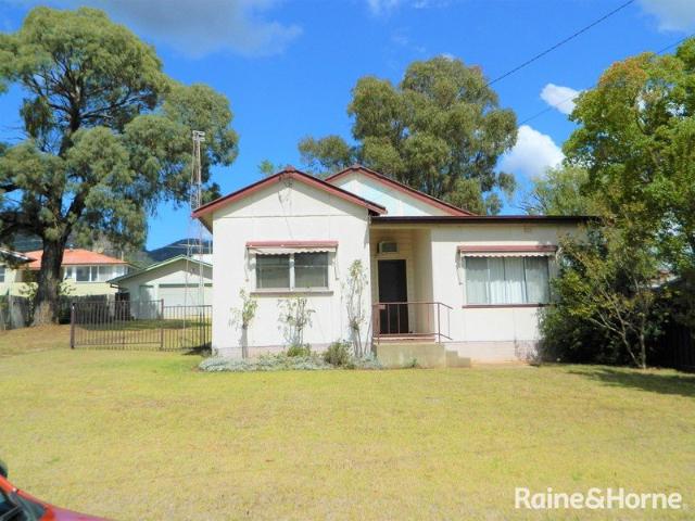 Charming 2 bedroom cottage with study