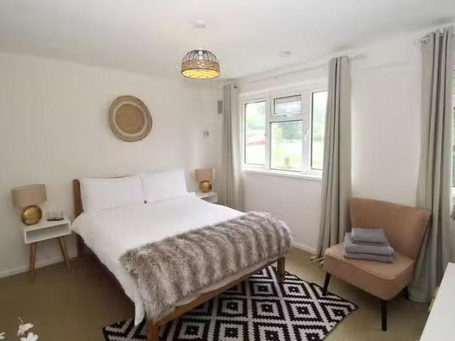 Nice 2 bedroom apartment for rent in Rowley Court, Newmarket.