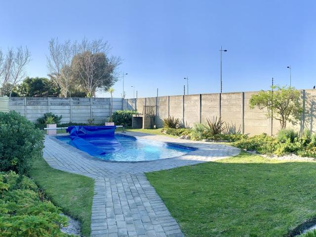 Charming 2 Bedroom Apartment for Rent