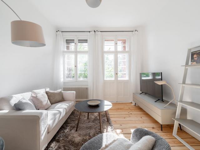 Charming 2 Bedroom Apartment in Neukölln, Berlin Amsterdam Apartments for Rent