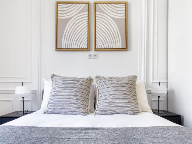 Charming 2 Bedroom Apartment in Paris Awaiting You, Paris Amsterdam Apartments for Rent