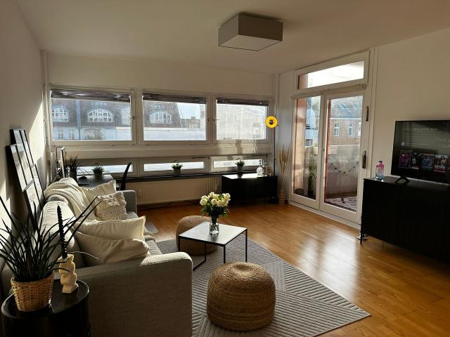 Charming 2 bedroom apartment in prime location in Charlottenburg Halensee, Berlin Amsterdam Apartments for Rent