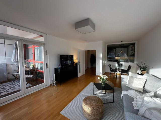 Charming 2 bedroom apartment in prime location in Charlottenburg Halensee, Berlin Amsterdam Apartments for Rent