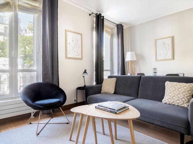 Charming 2 Bedroom Apartment in Vibrant Ternes, Paris Amsterdam Apartments for Rent