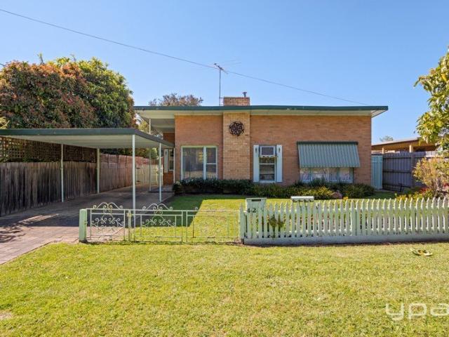 Charming 2 Bedroom Brick Home for Rent