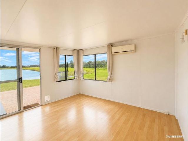 Charming 2 Bedroom Granny Flat with Spacious Yard, Privacy, and Modern Comforts
