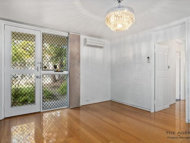 Charming 2 Bedroom Ground Floor Unit in Rivervale