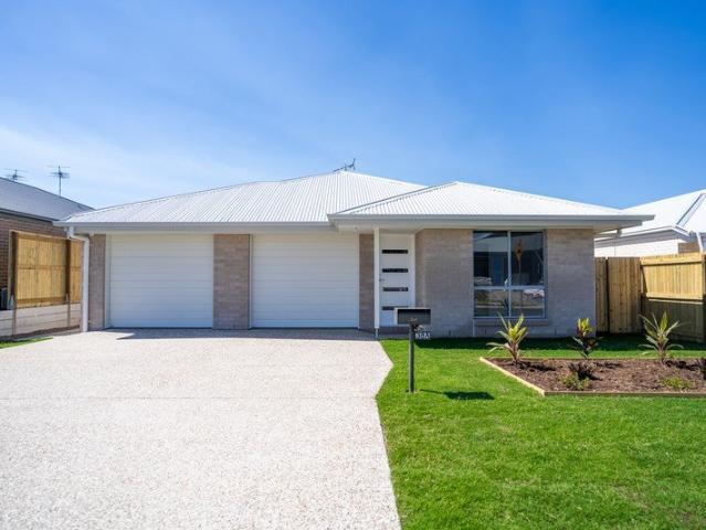 Charming 2 Bedroom Duplex in Logan Reserve