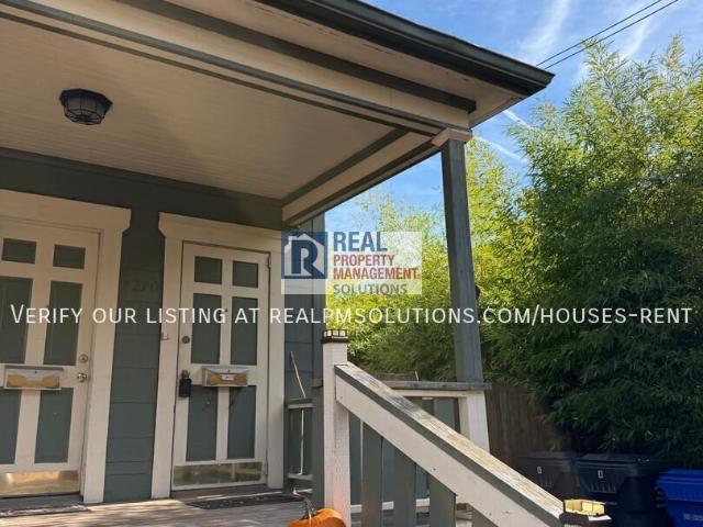 Charming 2 Bedroom Duplex in the Heart of NE Portland