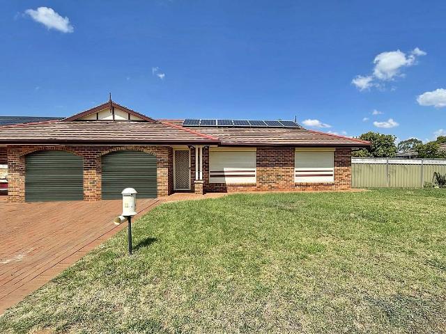 Charming 2 Bedroom Duplex