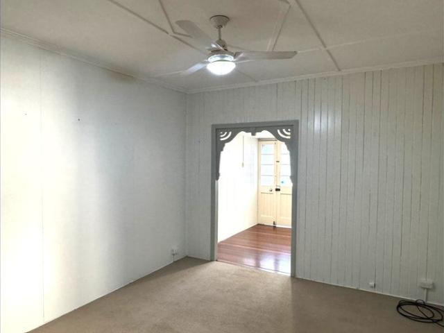 Charming 2 Bedroom Duplex