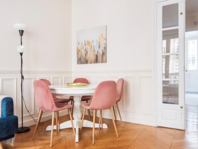 Charming 2 Bedroom Dupleix Apartment in Paris