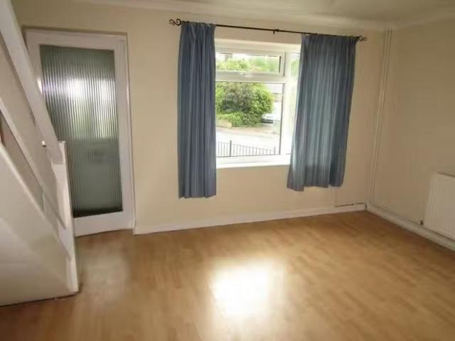Unique 2 bedroom end of terrace house for rent in Park Street.