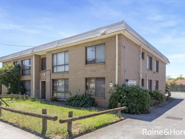 Charming 2 Bedroom flat for Lease in St Albans