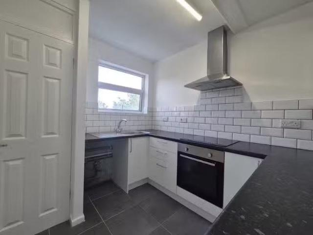 Charming 2 bedroom flat for rent in Bundle Hill, Halesowen, B63