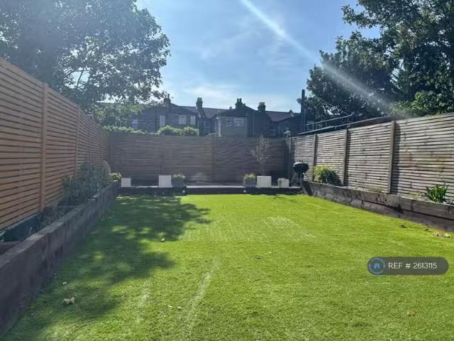 New 2 bedroom flat for rent in Mackenzie Road, Beckenham, BR3