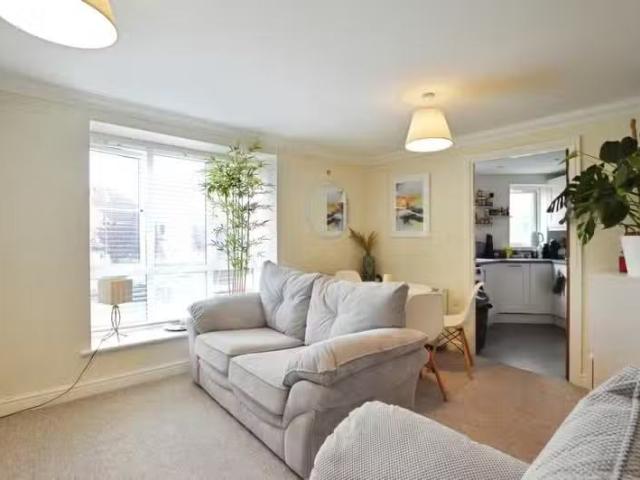 Charming 2 bedroom flat for rent in Sir John Newsom Way, Welwy.