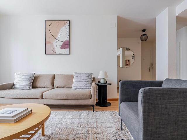 Charming 2 Bedroom Furnished Apartment in Basel Clara, Basel Amsterdam Apartments for Rent